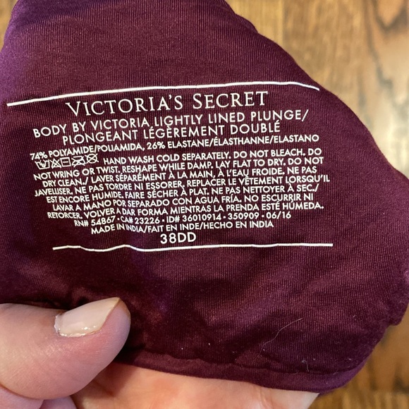 Victoria’s Secret bras - Picture 5 of 5